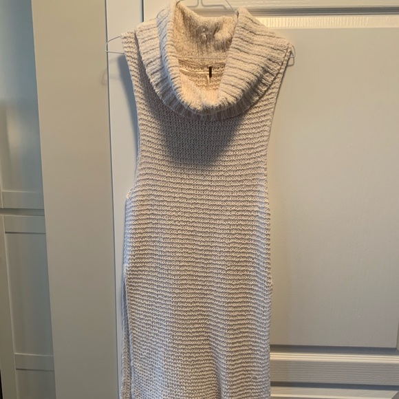 Free People Cowl Neck - Picture 1 of 3